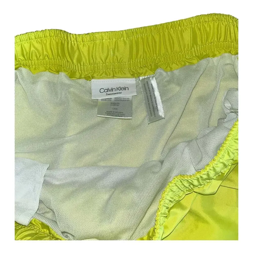 Mens Swim trunks lot of 4 Chubbies/Calvin Klein 5.5/6 inseam